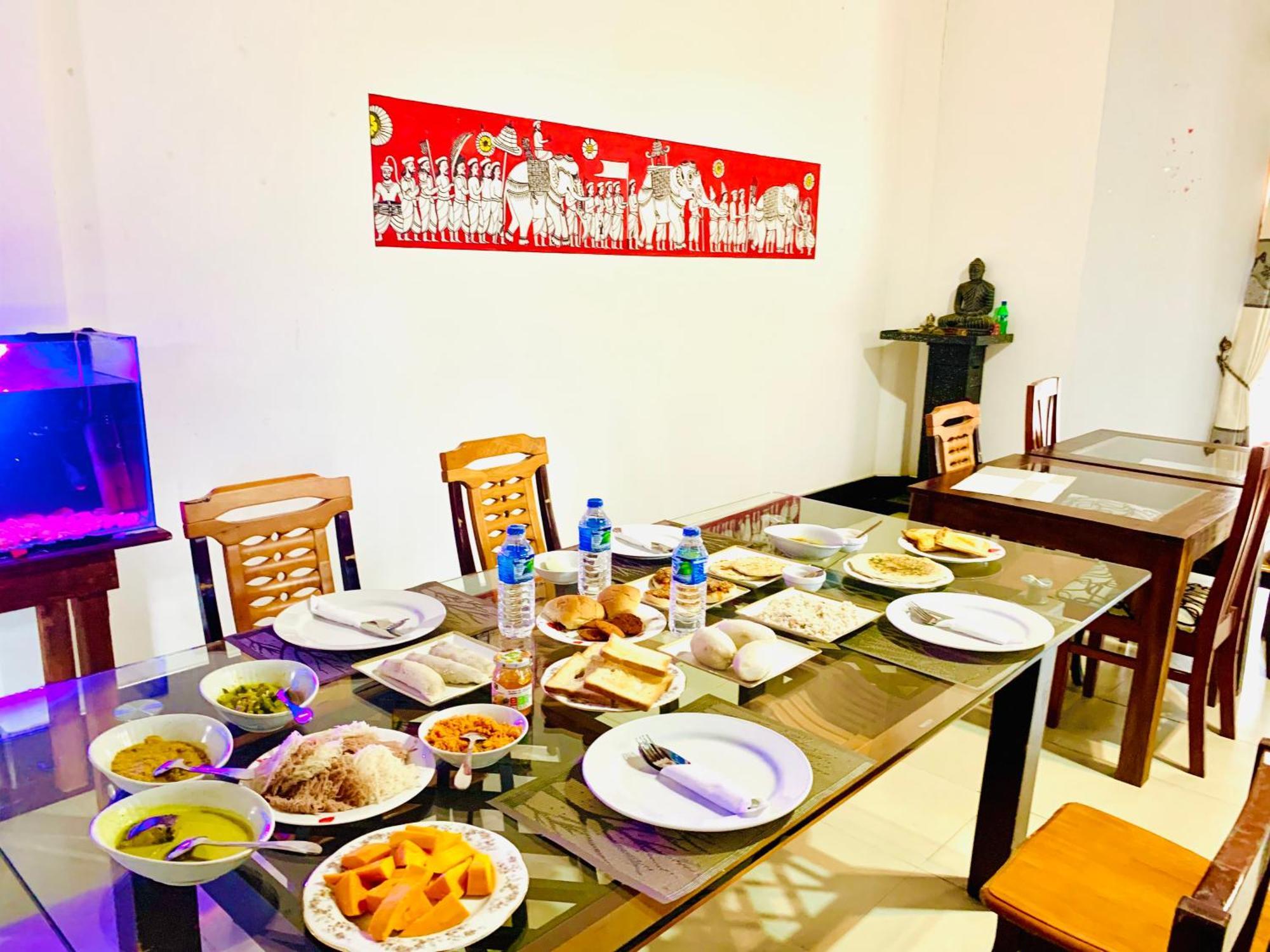 Gold Crown Residence Дамбула Екстериор снимка